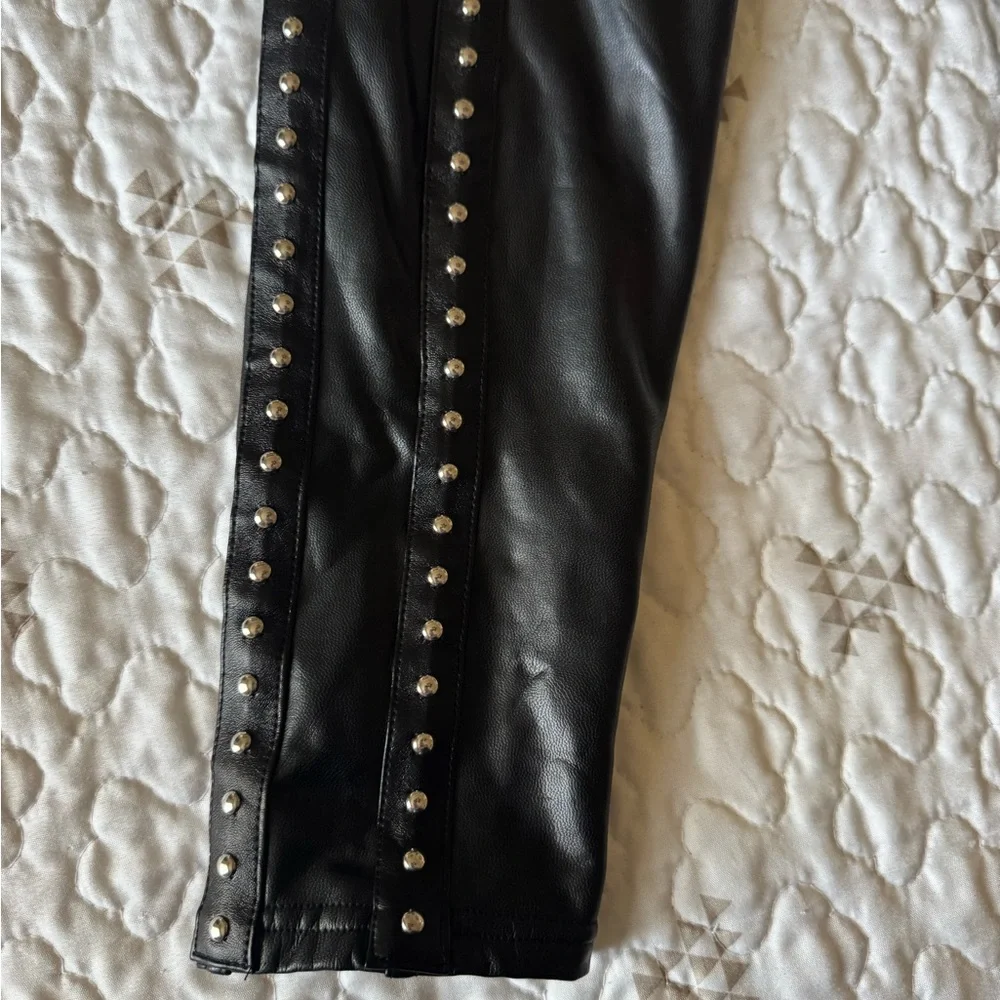 Blackmilk Star Studded HW Leggings - Picture 4 of 6